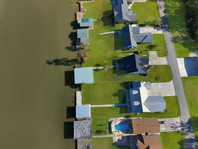 $465,000 | 13538 Bayou Terrace Drive, St. Amant, LA 70774