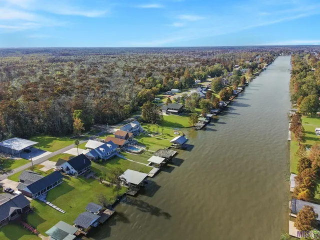 $465,000 | 13538 Bayou Terrace Drive, St. Amant, LA 70774