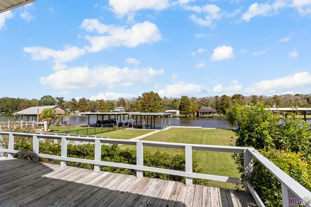 $465,000 | 13538 Bayou Terrace Drive, St. Amant, LA 70774