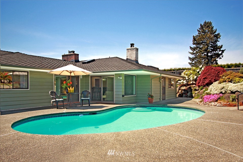 9622 Hilltop Road Bellevue, WA 98004 - Photo 1 of 1