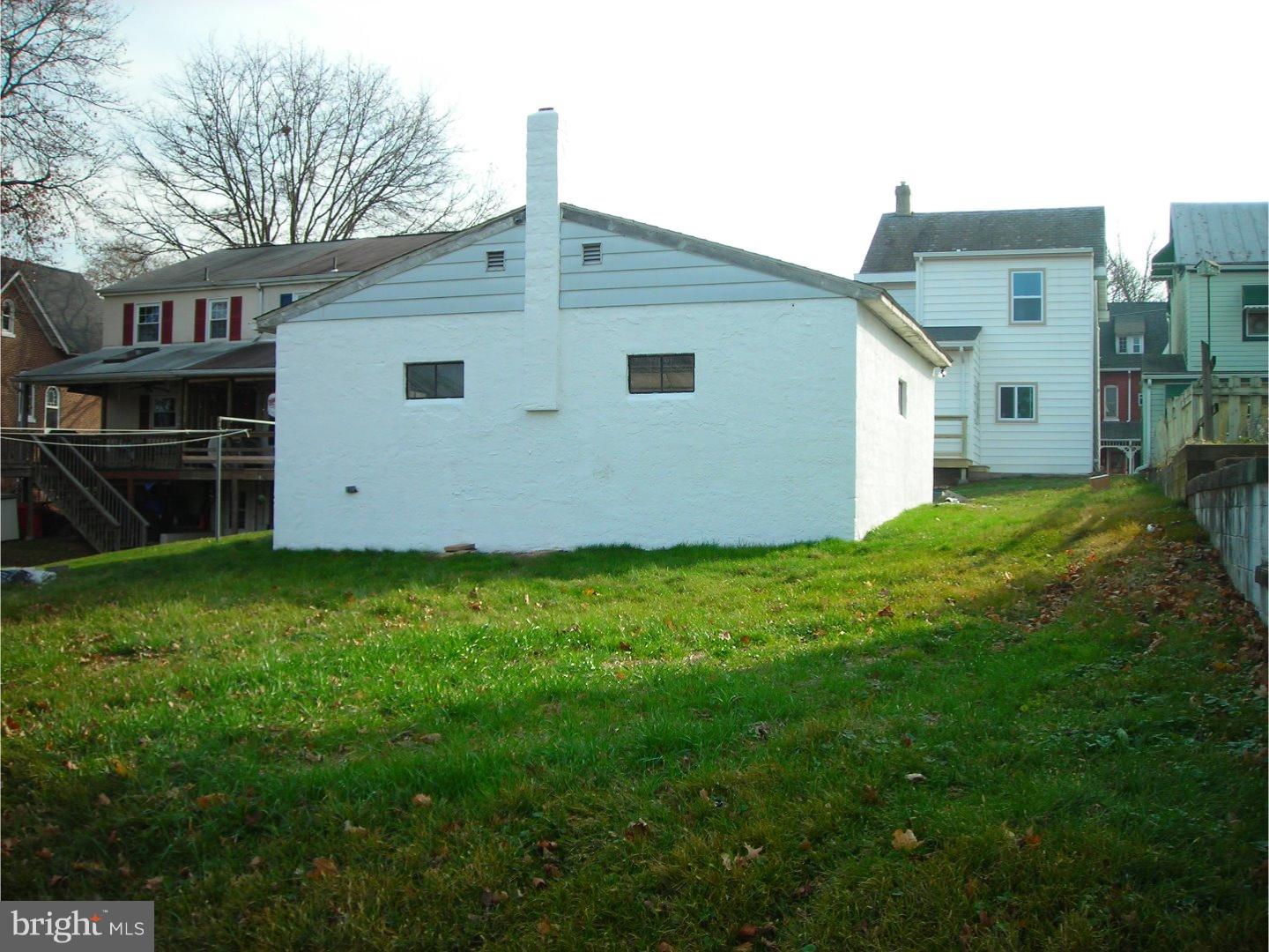 263 Chestnut Street Spring City, PA 19475 - Photo 4 of 24