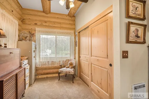 $1,285,000 | 4550 Highway 93, Mackay, ID 83251