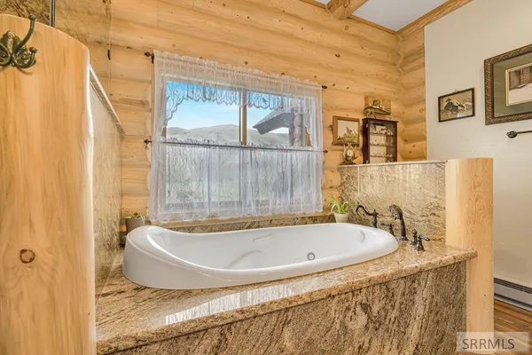 $1,285,000 | 4550 Highway 93, Mackay, ID 83251