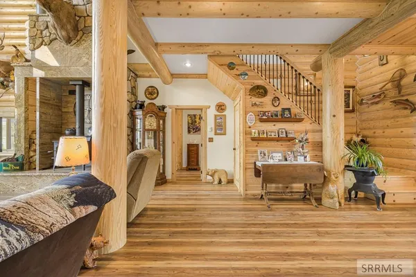 $1,285,000 | 4550 Highway 93, Mackay, ID 83251