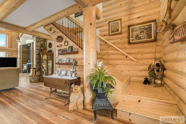 $1,285,000 | 4550 Highway 93, Mackay, ID 83251