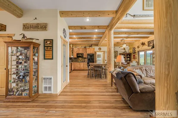 $1,285,000 | 4550 Highway 93, Mackay, ID 83251