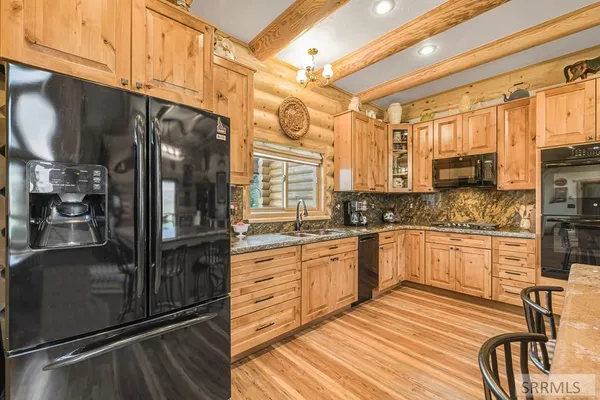 $1,285,000 | 4550 Highway 93, Mackay, ID 83251