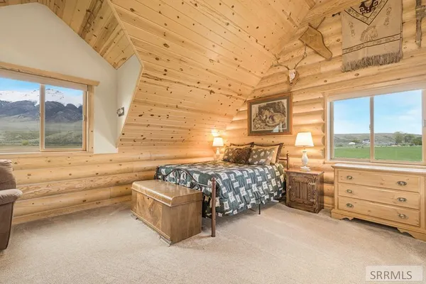 $1,285,000 | 4550 Highway 93, Mackay, ID 83251