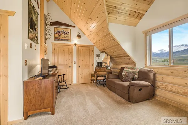$1,285,000 | 4550 Highway 93, Mackay, ID 83251