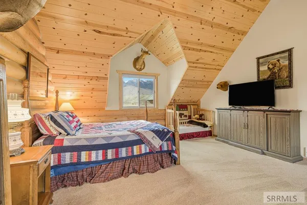 $1,285,000 | 4550 Highway 93, Mackay, ID 83251