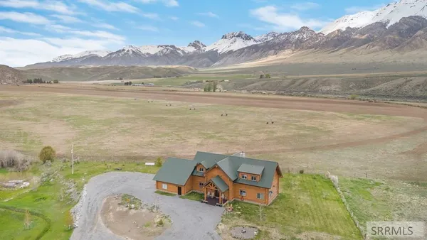$1,285,000 | 4550 Highway 93, Mackay, ID 83251