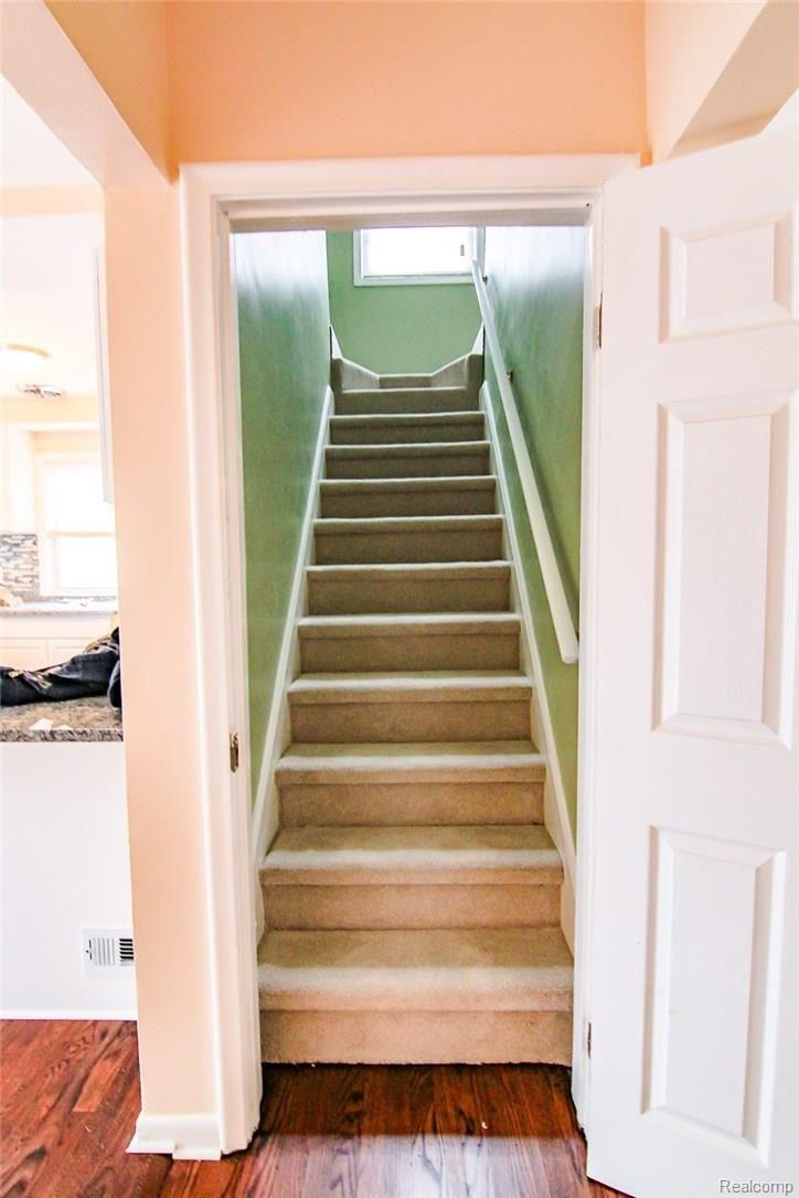 3084 Greenfield Road Berkley, MI 48072 - Photo 9 of 15 image.jpeg