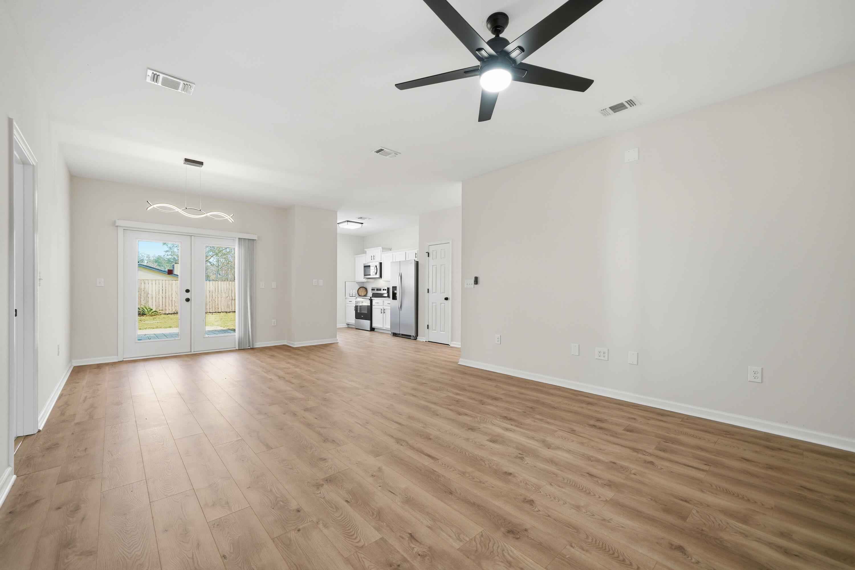 286 Jones Road Crestview, FL 32536 - Photo 8 of 34 DSC04512