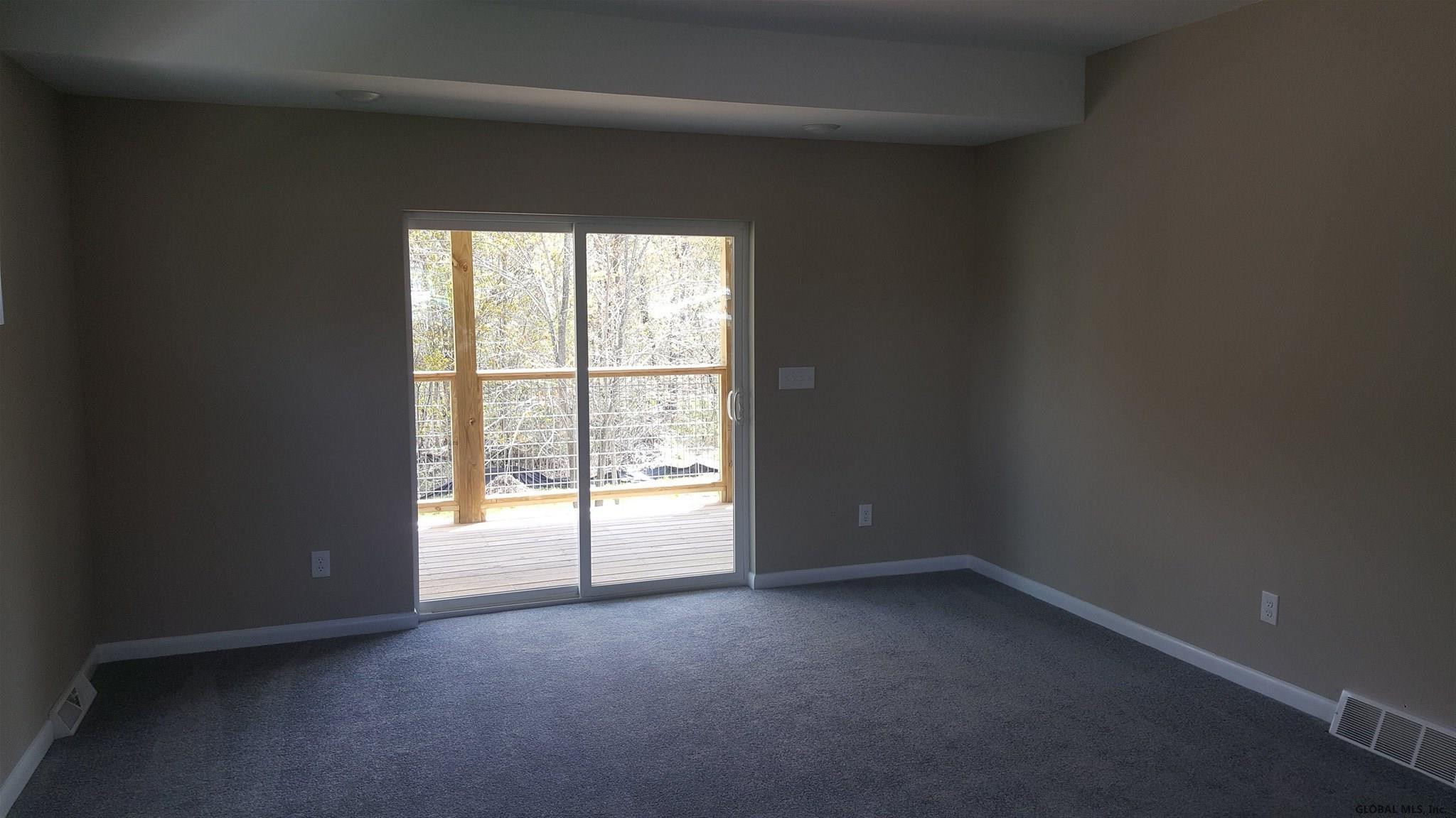 2544 Taurus Road Schenectady, NY 12304 - Photo 18 of 48 Photo 18