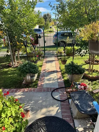 $4,295 | 19523 Friar Street, Tarzana, CA 91335