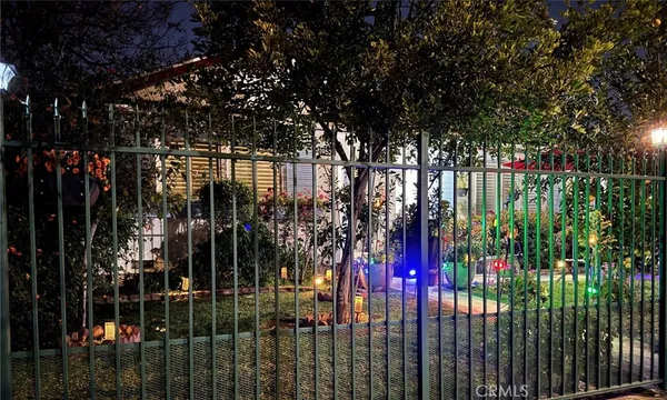 $4,295 | 19523 Friar Street, Tarzana, CA 91335