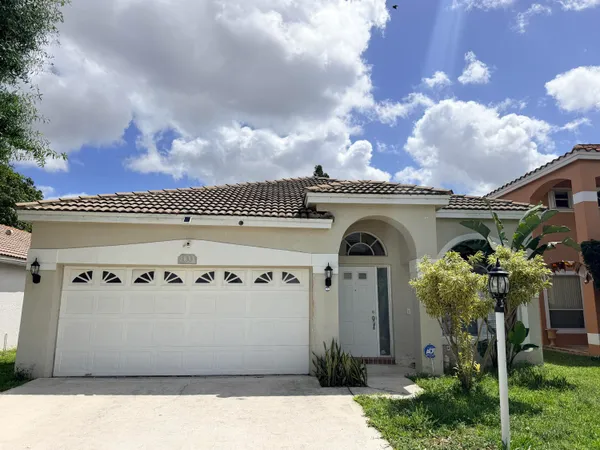 $3,100 | 133 Woodlake Circle, Greenacres, FL 33463