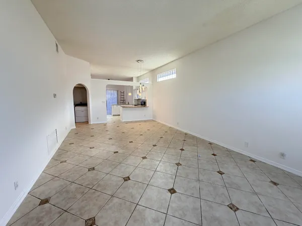 $3,100 | 133 Woodlake Circle, Greenacres, FL 33463