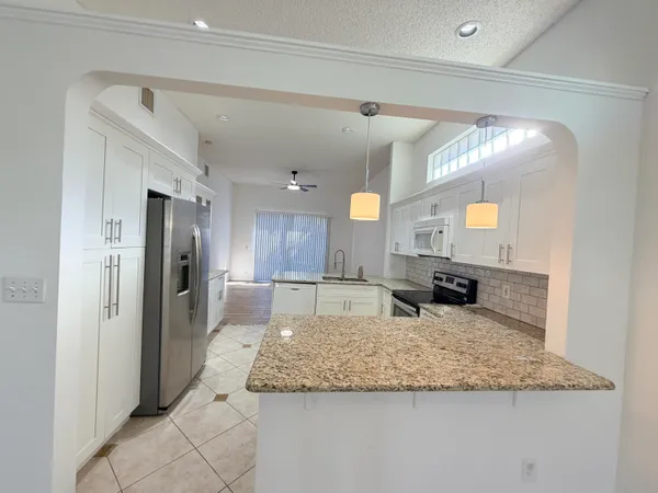 $3,100 | 133 Woodlake Circle, Greenacres, FL 33463