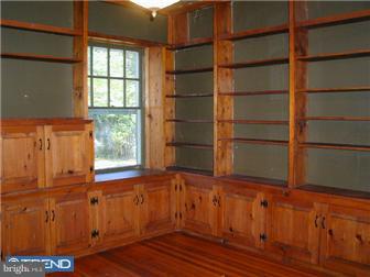 1150 River Road Ewing, NJ 08628 - Photo 8 of 12 Library