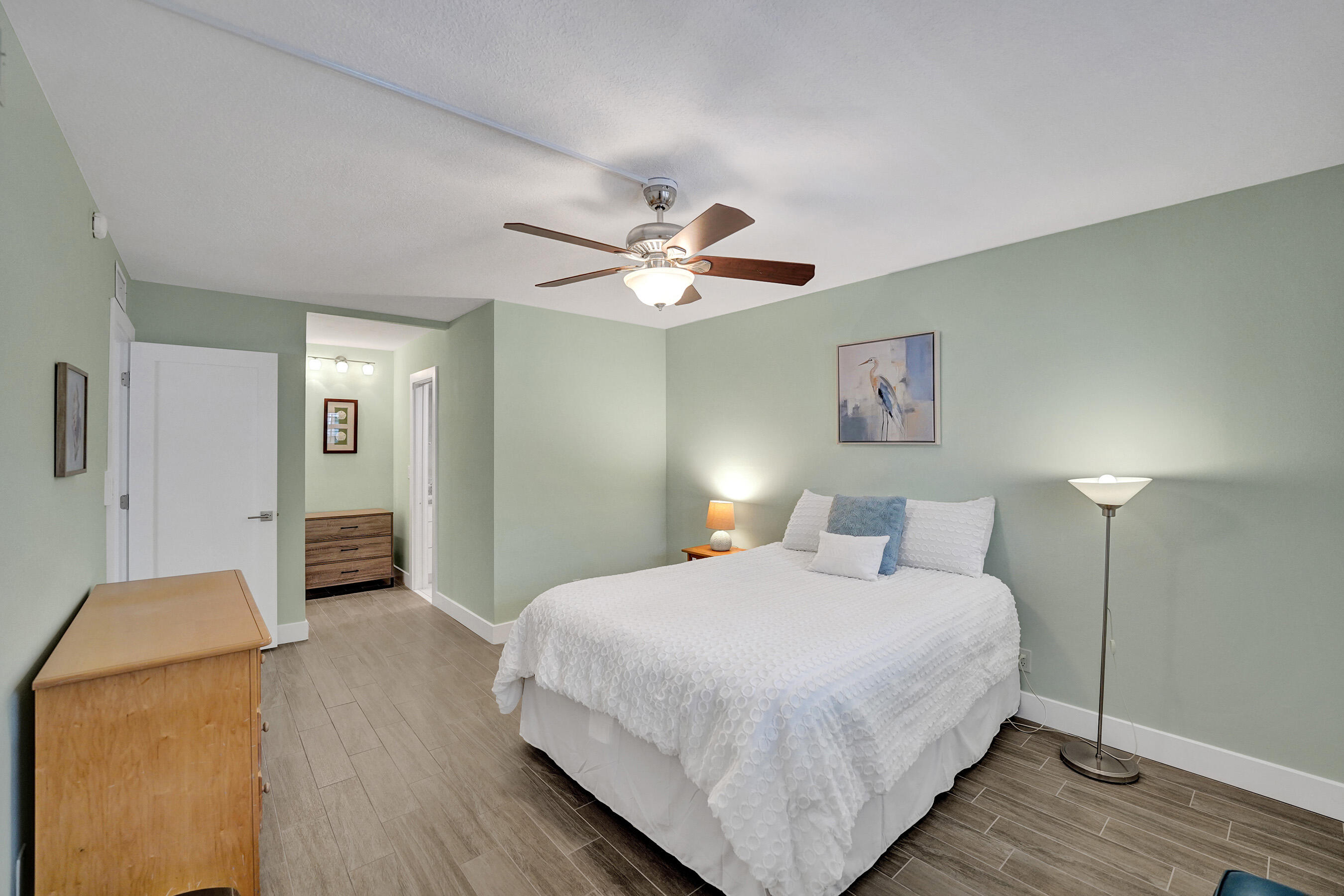 3145 Northeast 48th Court, Unit 215 Lighthouse Point, FL 33064 - Photo 20 of 46 Primary Bedroom #2 215