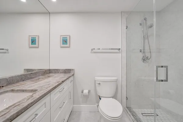 $435,000 | 3145 Northeast 48th Court, Unit 215, Lighthouse Point, FL 33064