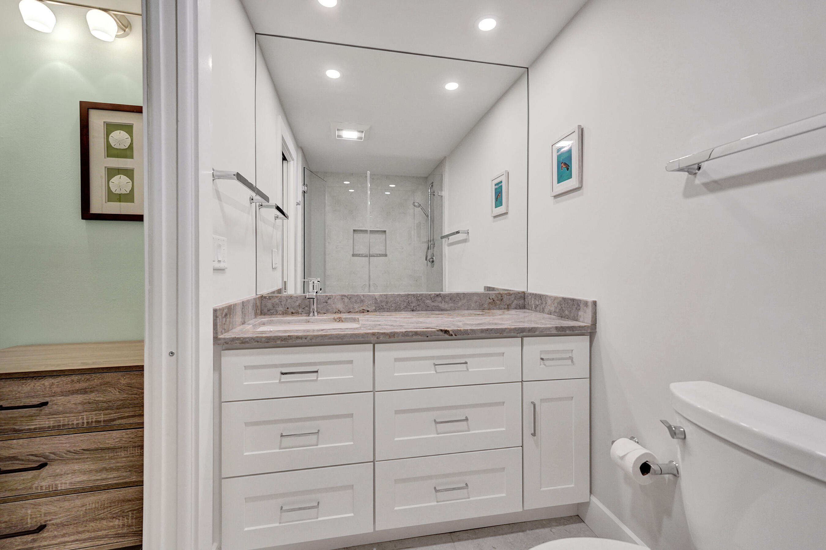3145 Northeast 48th Court, Unit 215 Lighthouse Point, FL 33064 - Photo 22 of 46 Primary Bathroom #2 215