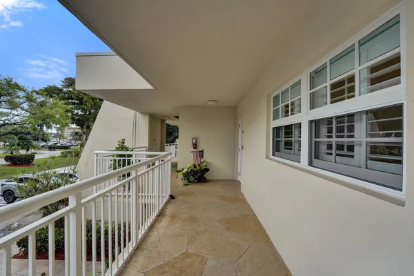 $435,000 | 3145 Northeast 48th Court, Unit 215, Lighthouse Point, FL 33064