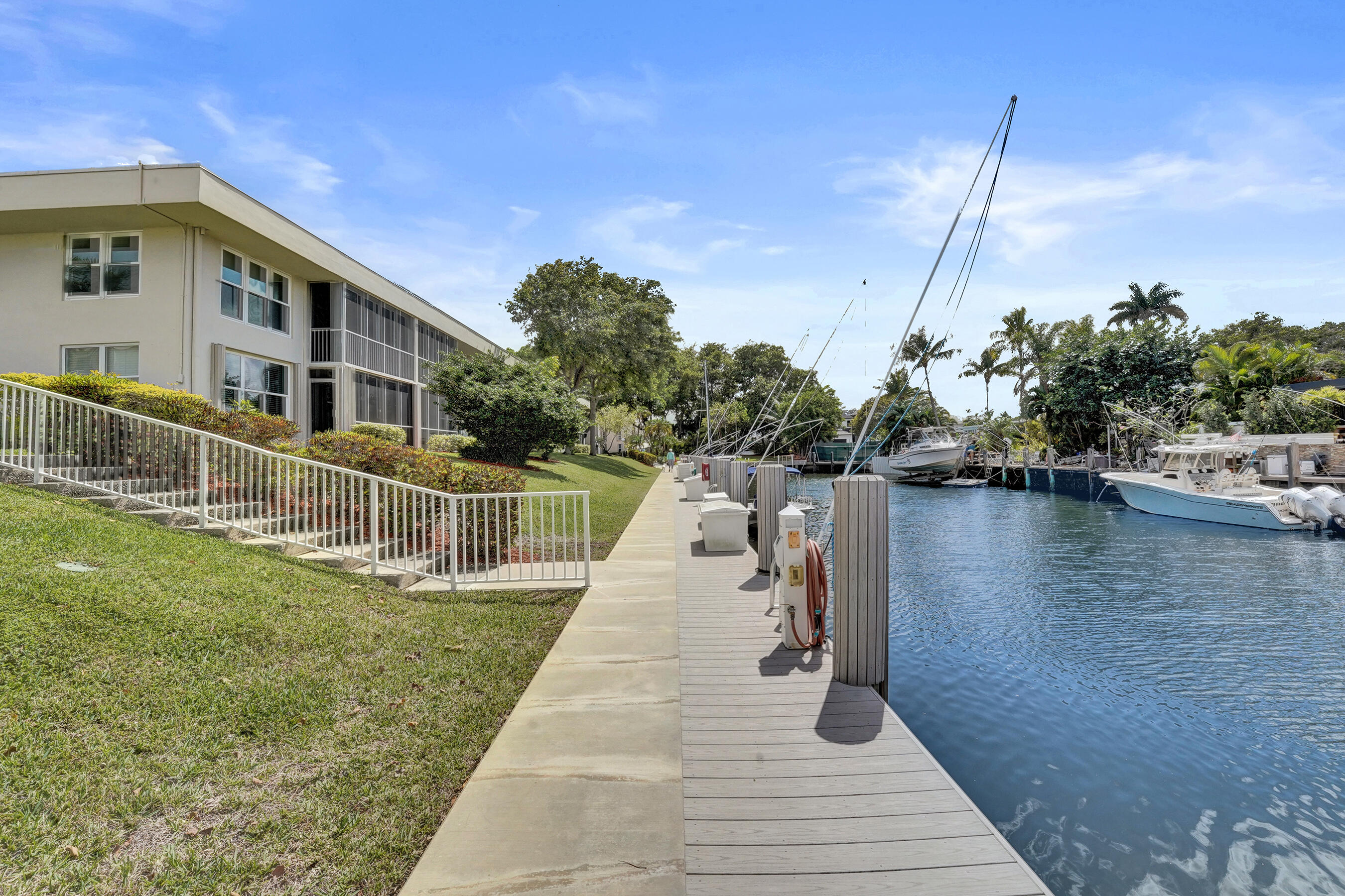 3145 Northeast 48th Court, Unit 215 Lighthouse Point, FL 33064 - Photo 37 of 46 3145 Dock