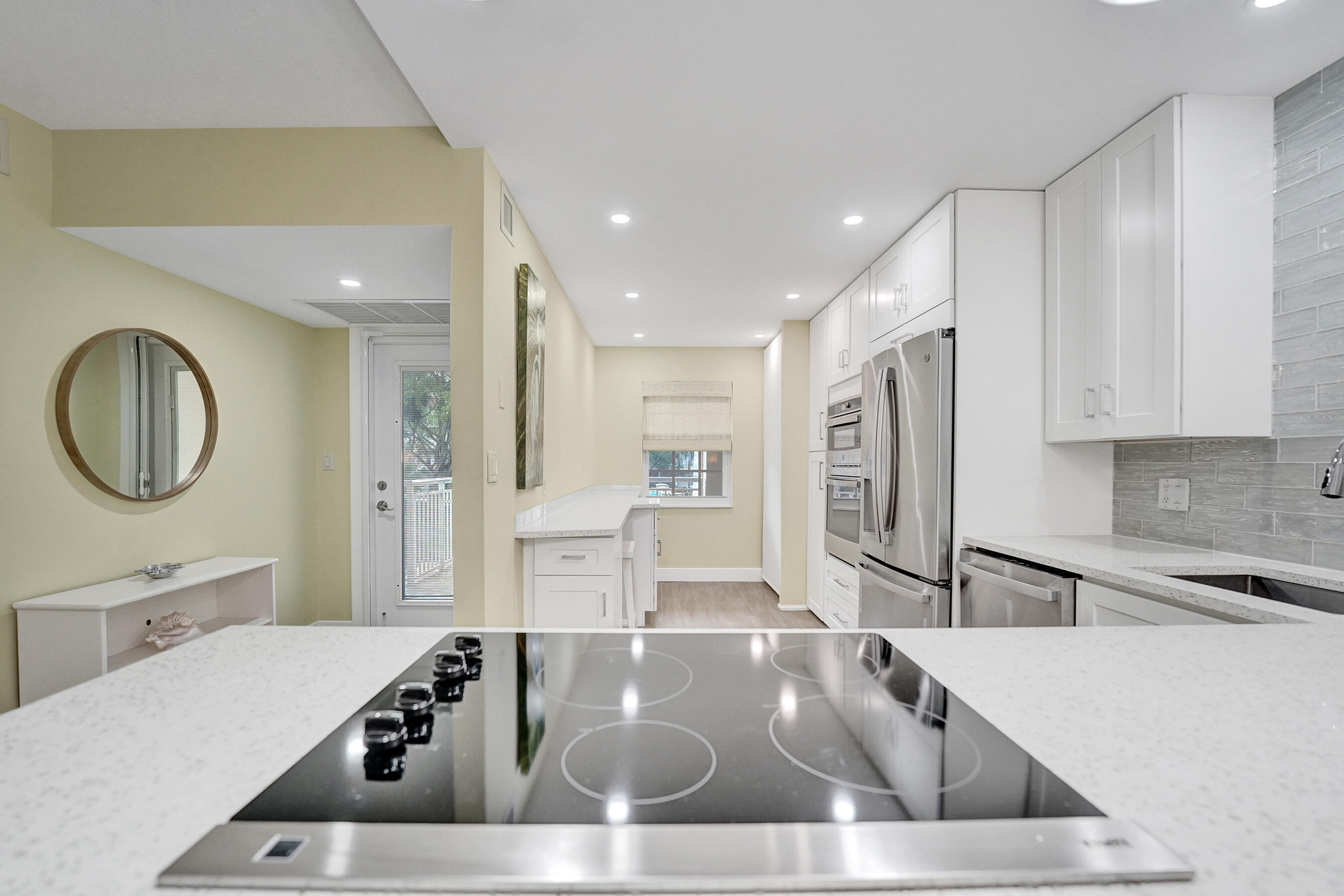 3145 Northeast 48th Court, Unit 215 Lighthouse Point, FL 33064 - Photo 6 of 46 Kitchen #6 215
