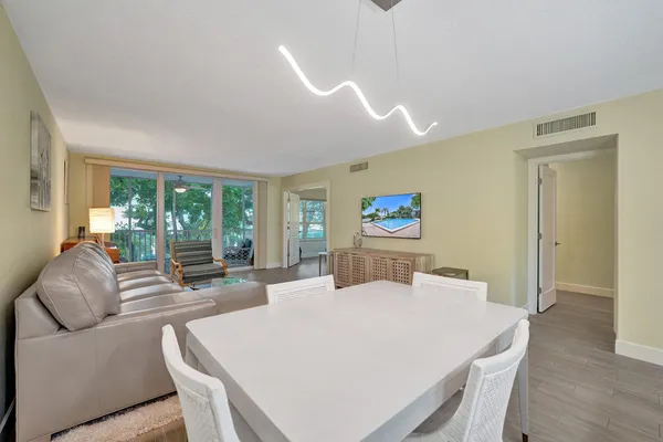 $435,000 | 3145 Northeast 48th Court, Unit 215, Lighthouse Point, FL 33064