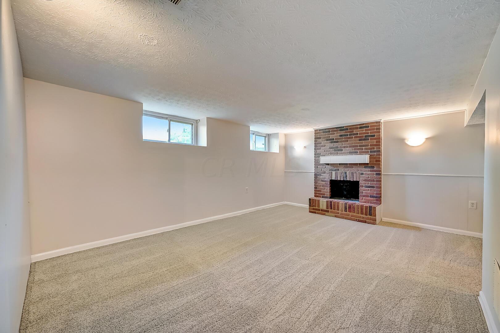 2172 Tupsfield Road Columbus, OH 43229 - Photo 8 of 25 listing_3