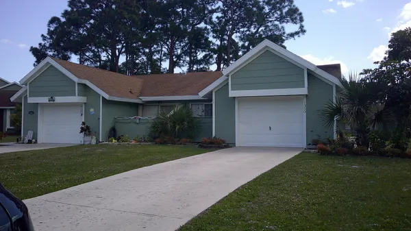 $2,000 | 1350 Southeast La Haven Court, Port St. Lucie, FL 34952