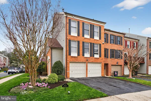 $749,950 | 6544 River Tweed Lane, Alexandria, VA 22312