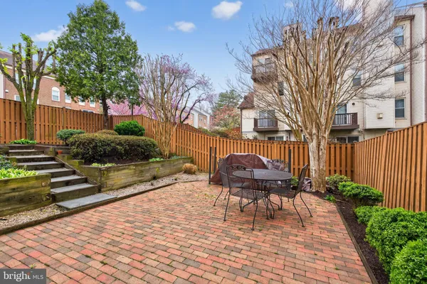 $749,950 | 6544 River Tweed Lane, Alexandria, VA 22312