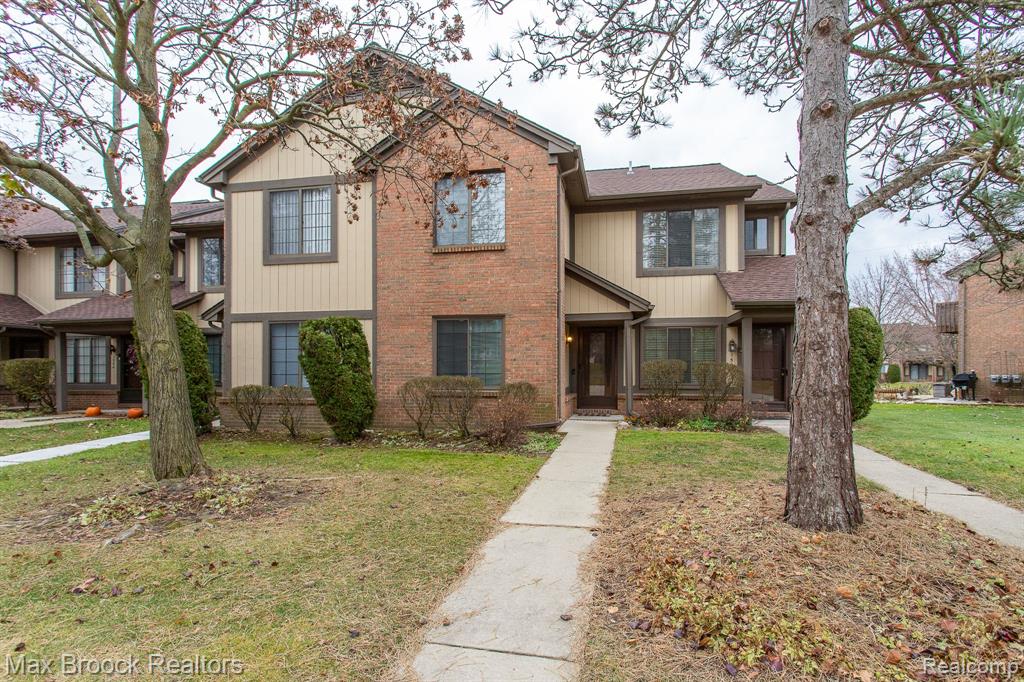1501 Meadowside Drive Rochester Hills, MI 48307 - Photo 4 of 43