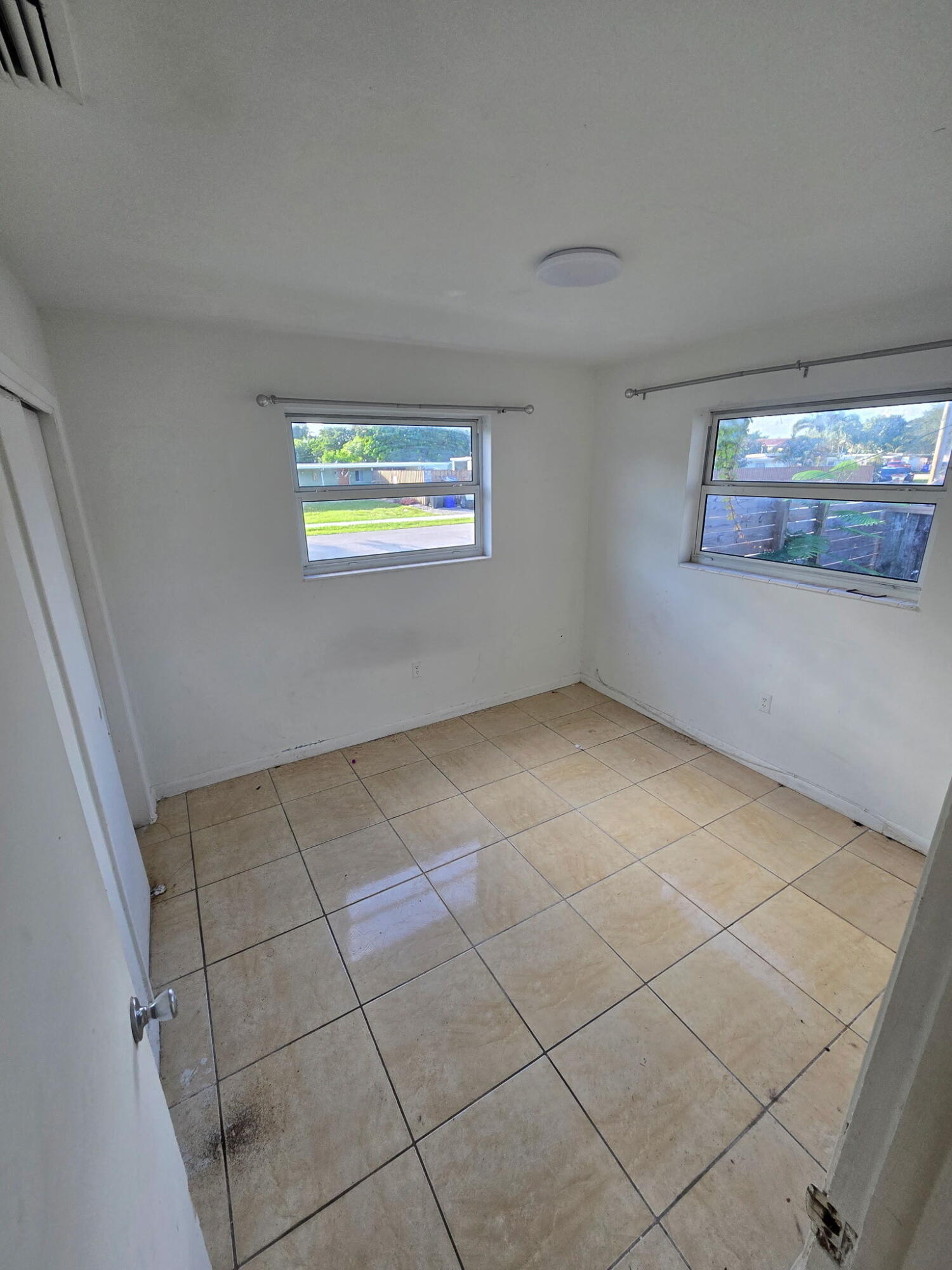 5900 Garfield Street, Unit E Hollywood, FL 33021 - Photo 6 of 9 1000345119