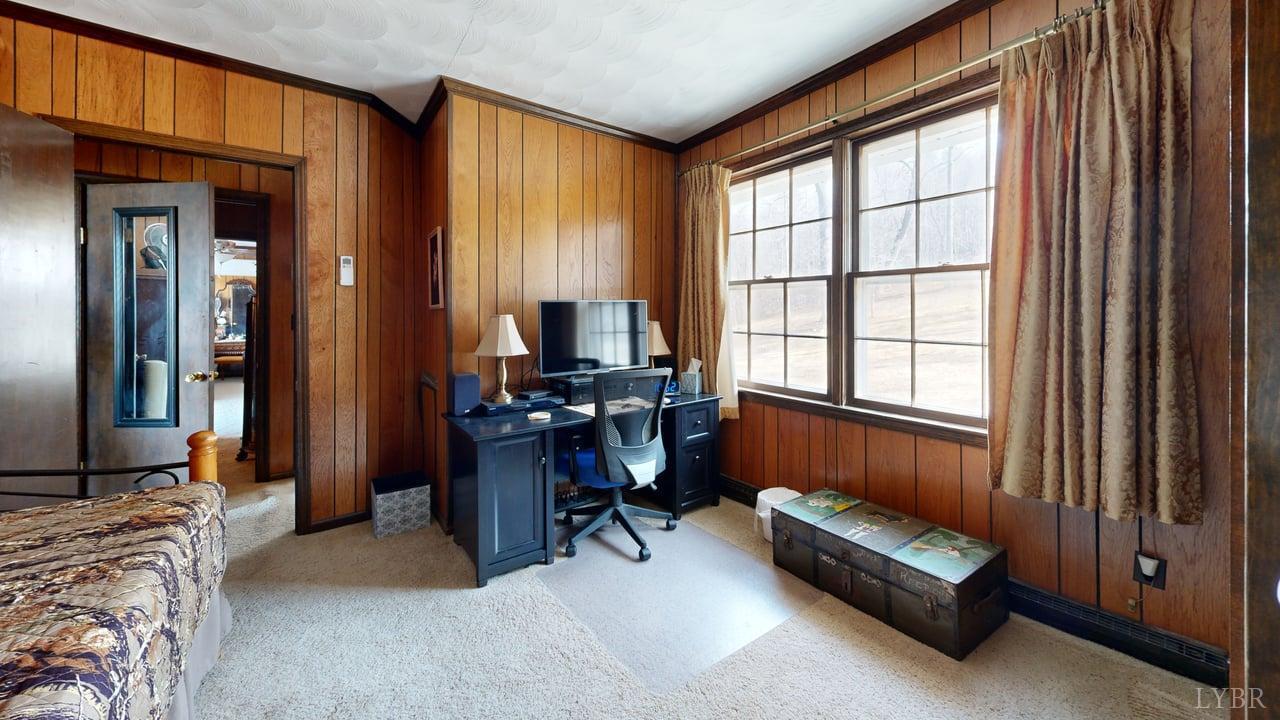 426 Burgess Road Madison Heights, VA 24572 - Photo 26 of 51 a livingroom with workspace and a window