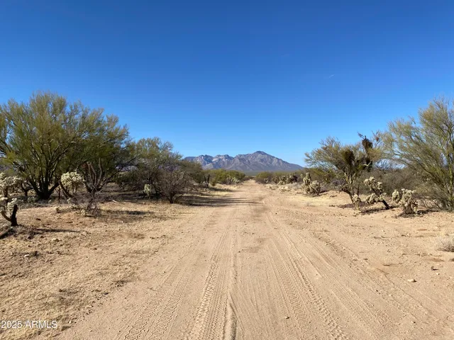 $12,330,000 | 411-lots West 411-lots W Reata Boulevard, Tucson, AZ 85736