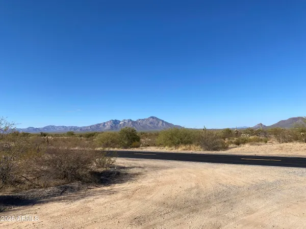 $12,330,000 | 411-lots West 411-lots W Reata Boulevard, Tucson, AZ 85736