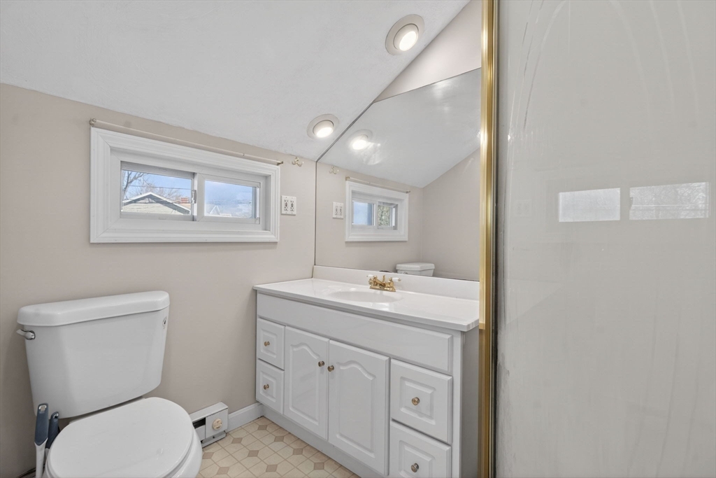 105 Connolly Road Avon, MA 02322 - Photo 21 of 34