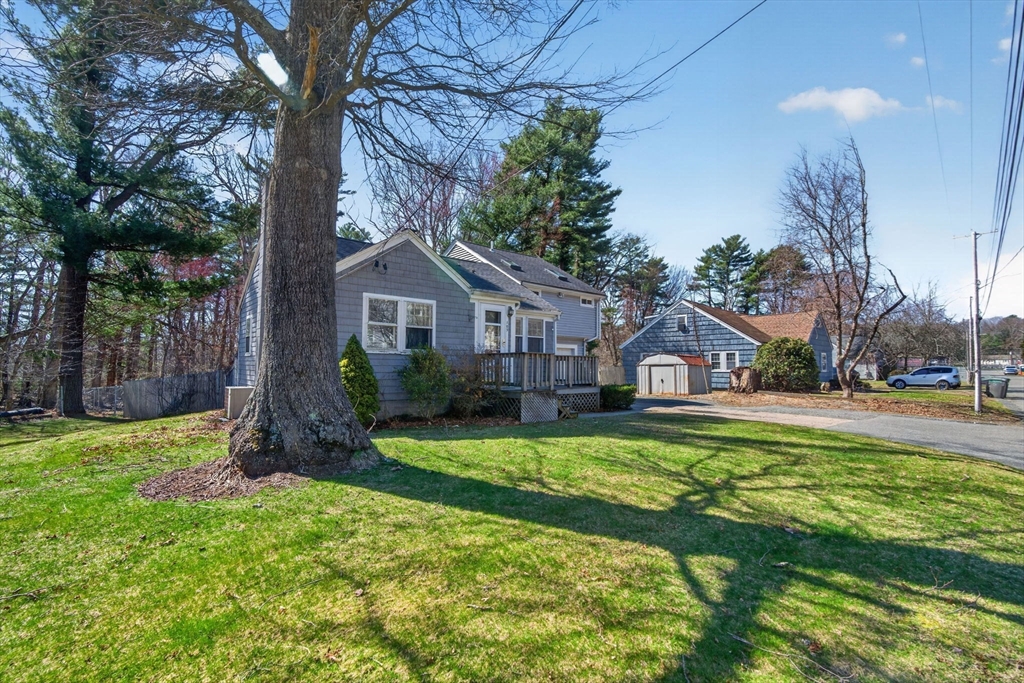 105 Connolly Road Avon, MA 02322 - Photo 22 of 34