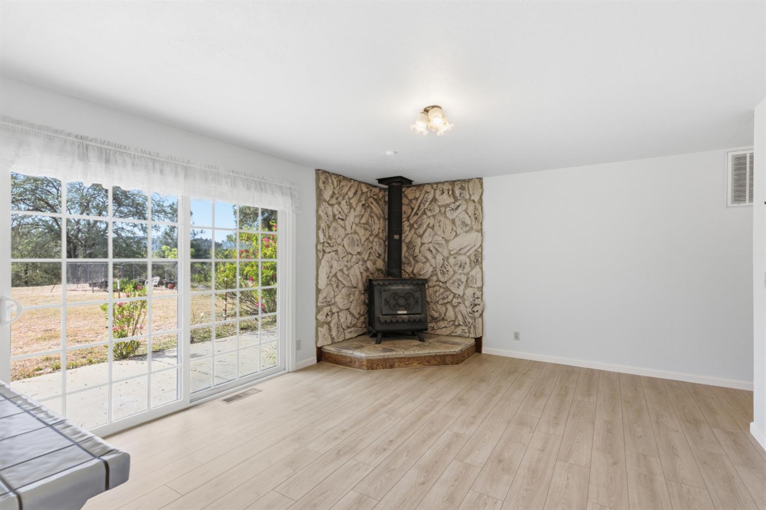 3071 Spring Hill Road Somerset, CA 95684 - Photo 10 of 71