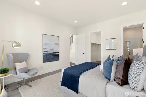 $3,455,000 | 15045 Southeast 45th Place, Bellevue, WA 98006