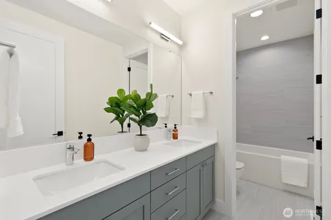 $3,455,000 | 15045 Southeast 45th Place, Bellevue, WA 98006