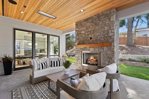 $3,455,000 | 15045 Southeast 45th Place, Bellevue, WA 98006