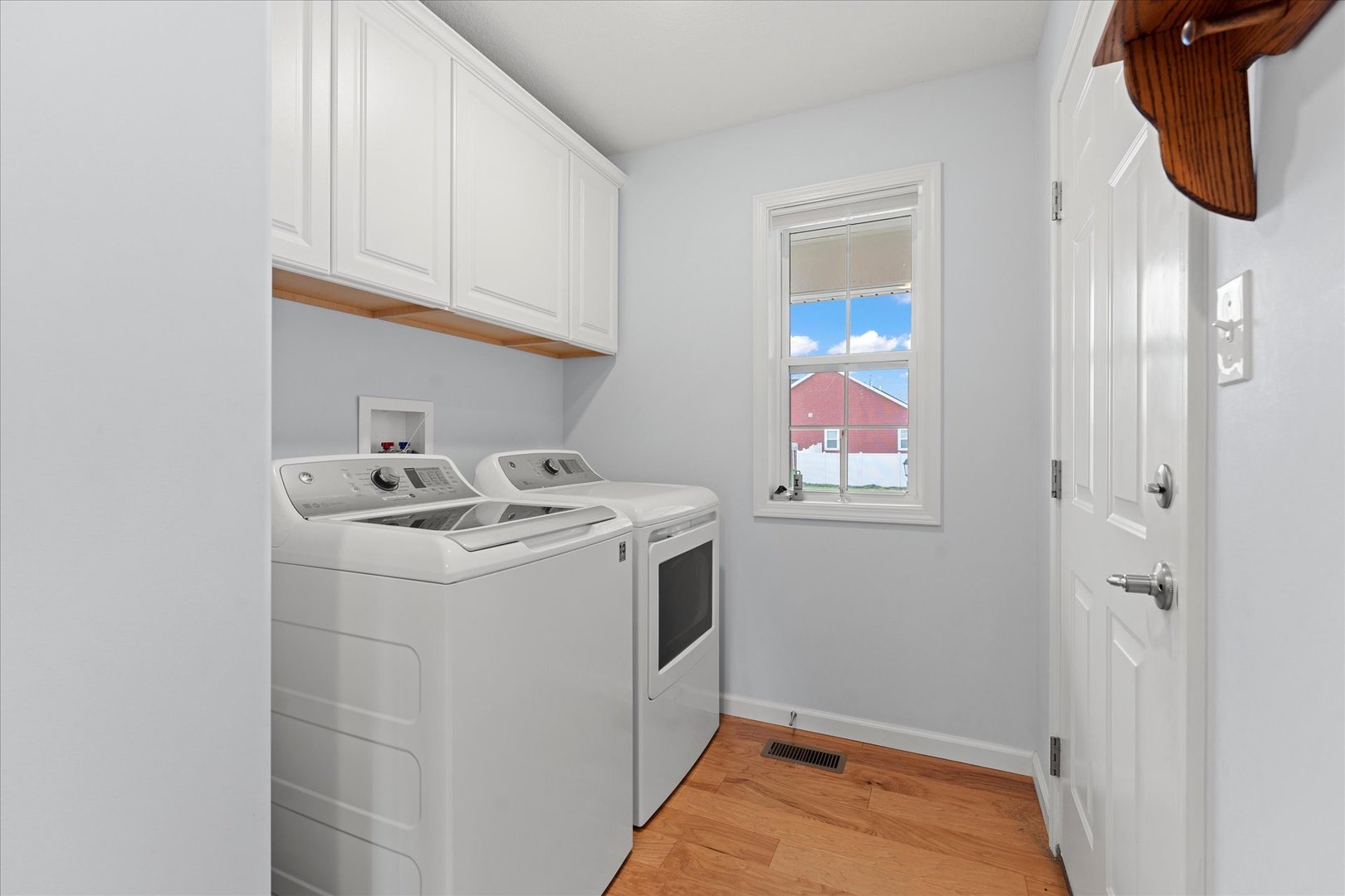 3503 South Deer Ridge Drive Urbana, IL 61802 - Photo 18 of 51 a utility room with dryer and washer