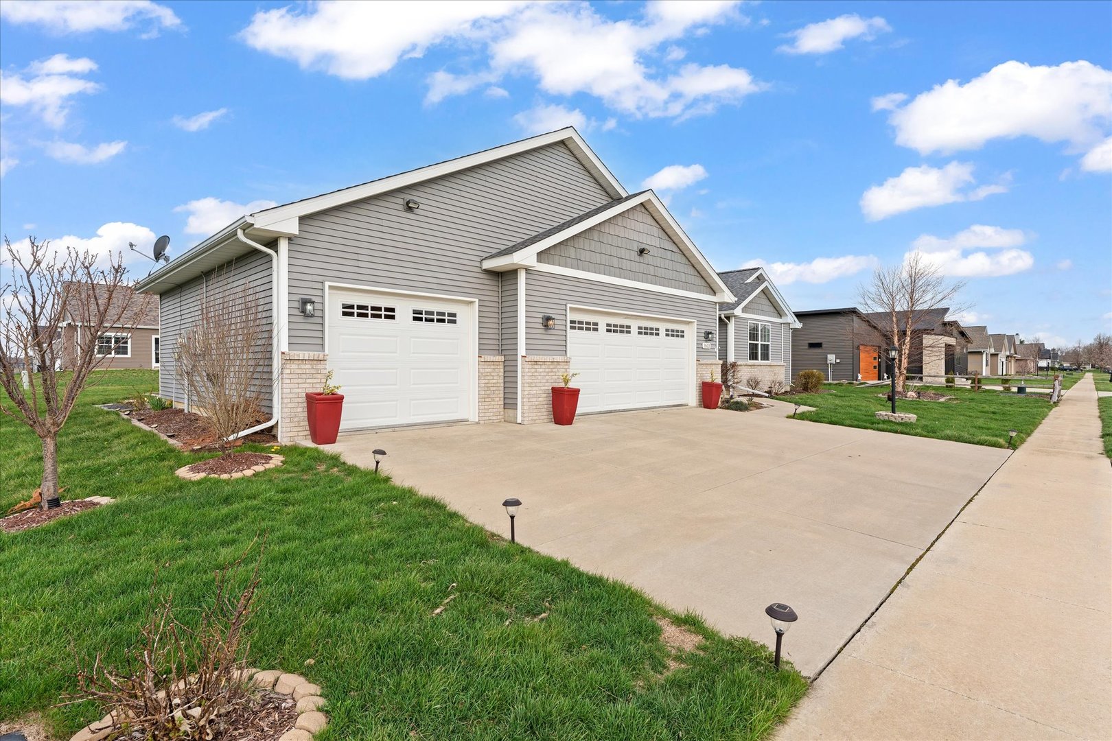 3503 South Deer Ridge Drive Urbana, IL 61802 - Photo 46 of 51 a view of backyard of house and garage