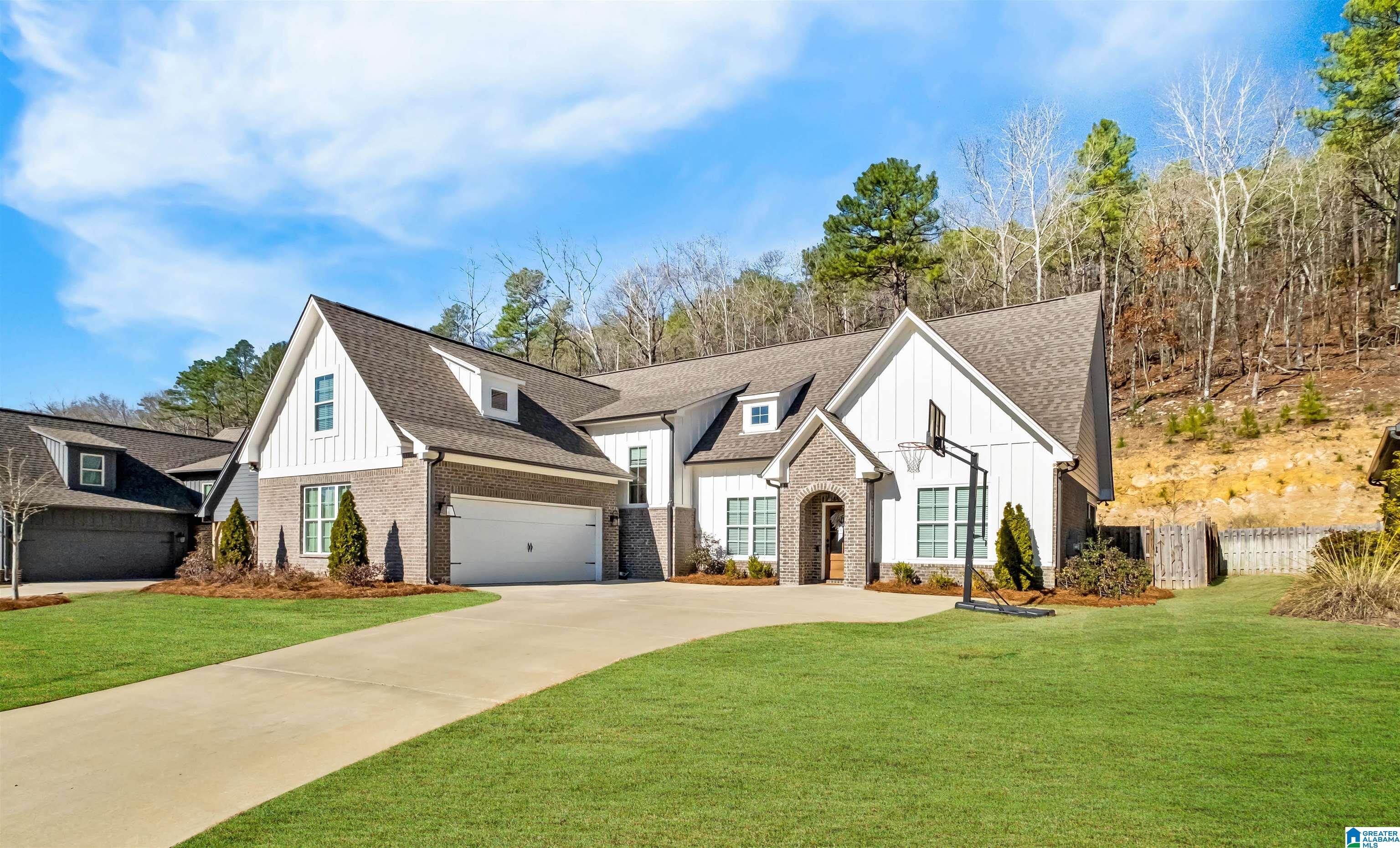 217 Kinross Circle Pelham, AL 35124 - Photo 2 of 53