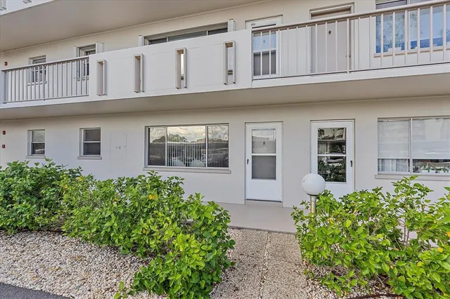 $1,800 | 4210 Ironwood Circle, Unit 103J, Bradenton, FL 34209